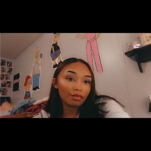 Meet your Posher, Brittney